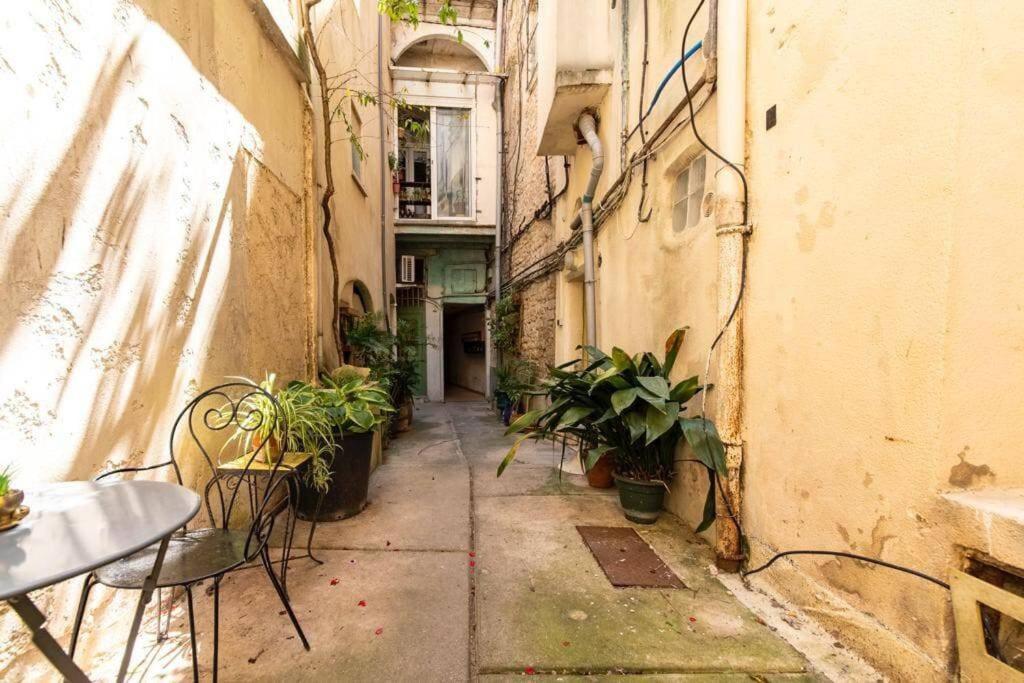 Studio 23M2 Moderne Hypercentre - Arenes A 2 Min Nimes Exterior foto