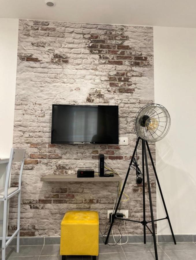 Studio 23M2 Moderne Hypercentre - Arenes A 2 Min Nimes Exterior foto